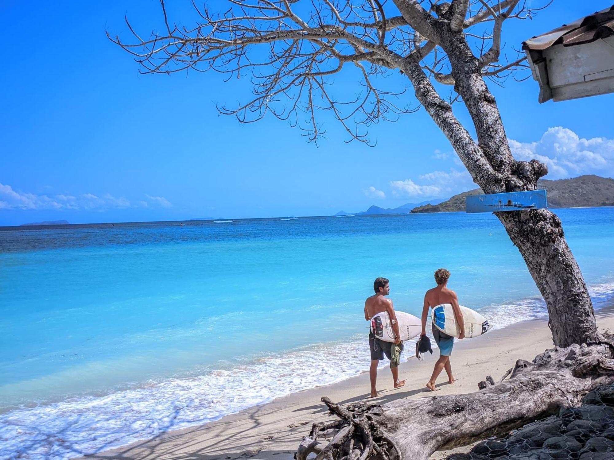 Myamo Beach Lodge Jereweh Esterno foto
