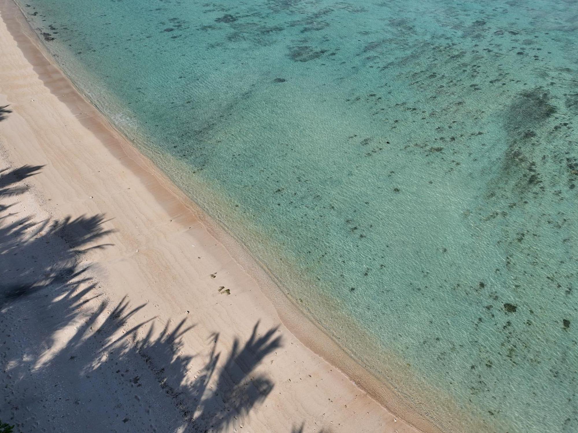 Myamo Beach Lodge Jereweh Esterno foto