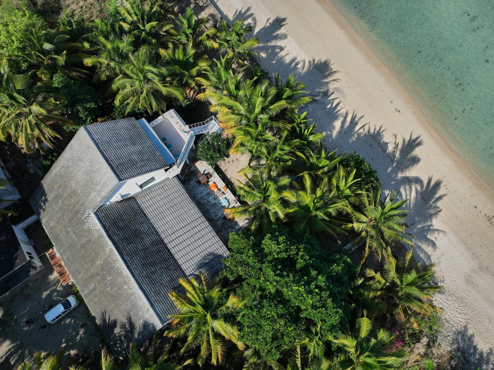 Myamo Beach Lodge Jereweh Esterno foto